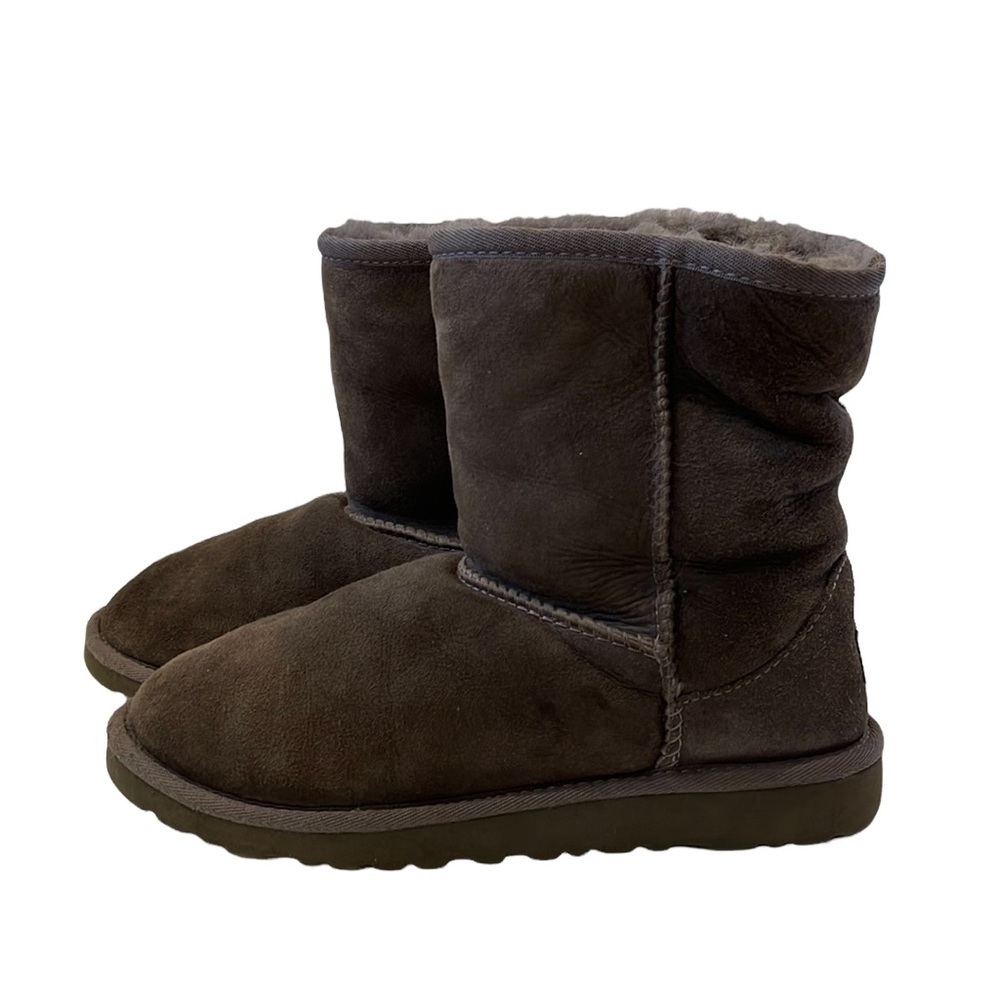 UGG Classic Short Boot